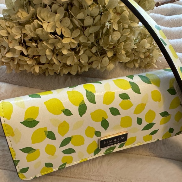 Kate Spade With Flap Top Leather Belt Bag Lemon Print Fanny Pack NWT S/M - Picture 4 of 7